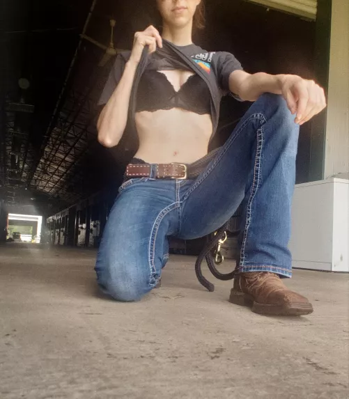 Barn slut by Nattykatty69