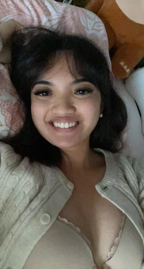 Basking in the rave afterglow 🤤 Anyone wanna climb into bed with me? 💕 [22f] by satisfactionpeach