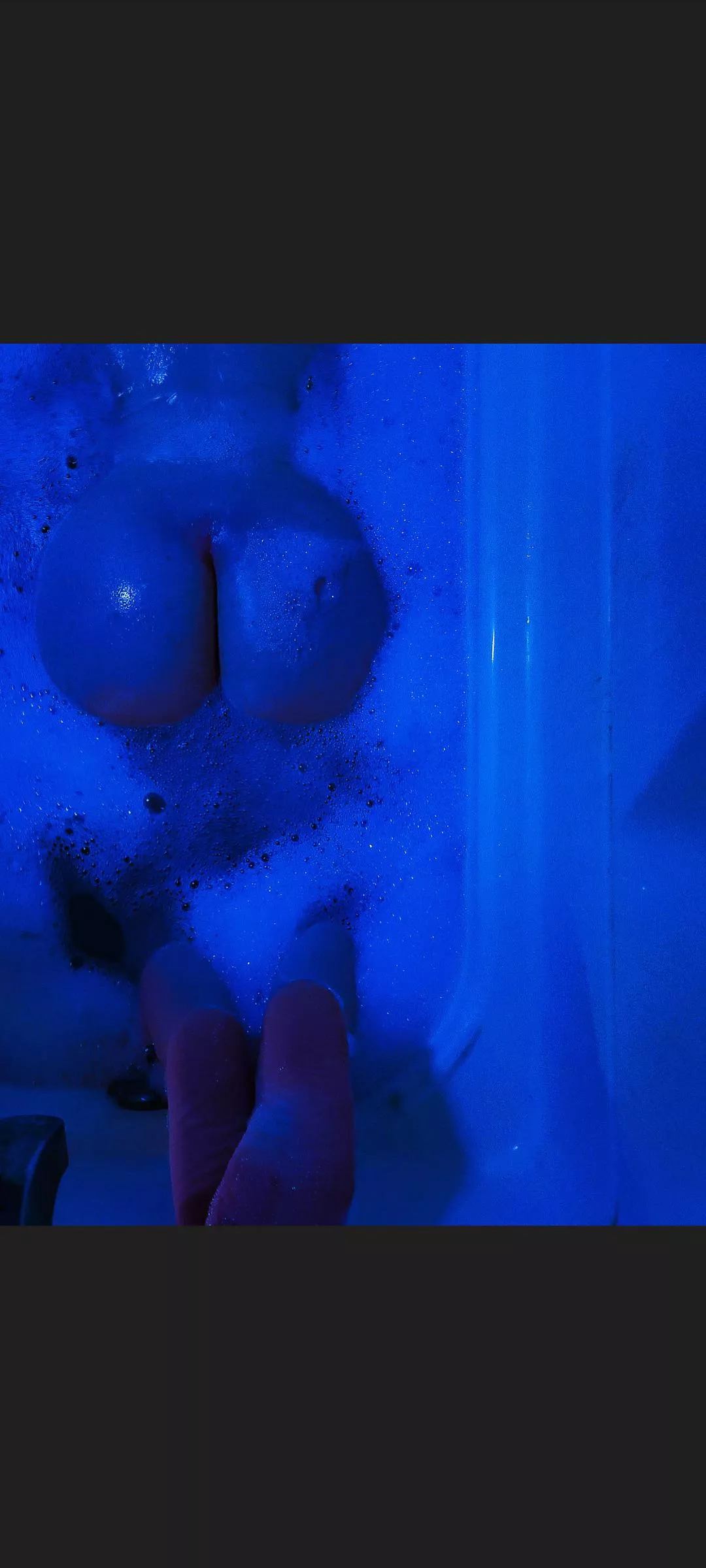 Bath booty😜 posted by RaelynnandKylie