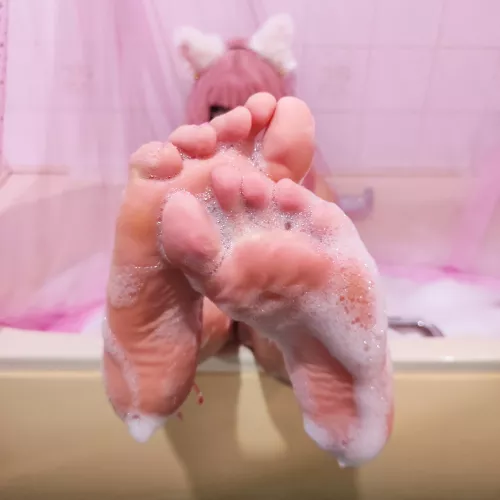 🛁Bath time!💦 by Sorine-Rose