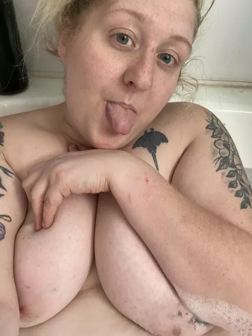 Bath time by SolaG1998