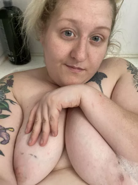 Bath time by SolaG1998