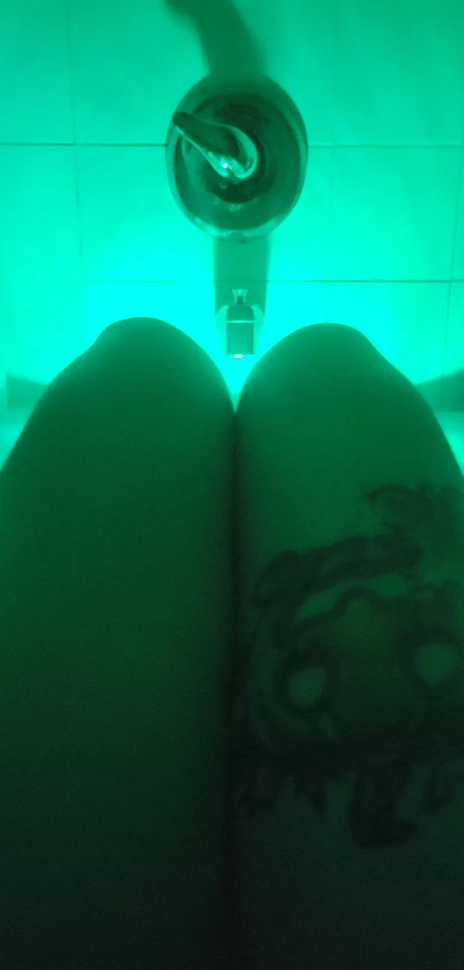 Bath with my new underwater light 🙃 I love how it changes colours 🤗 posted by vintagebaby22