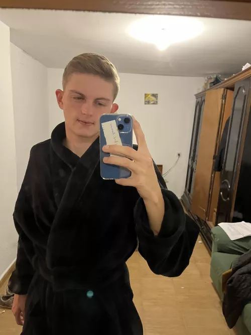 Bathrobe selfie 😬 by brf297