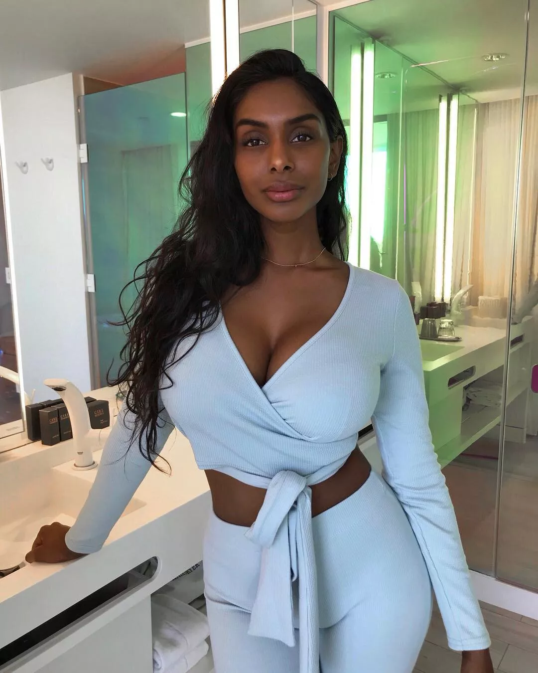 Bathroom Pic posted by youknowwhatilove210