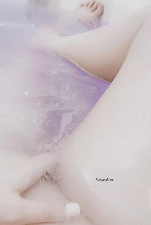 Bathtime😏❤️ by MontanaMare