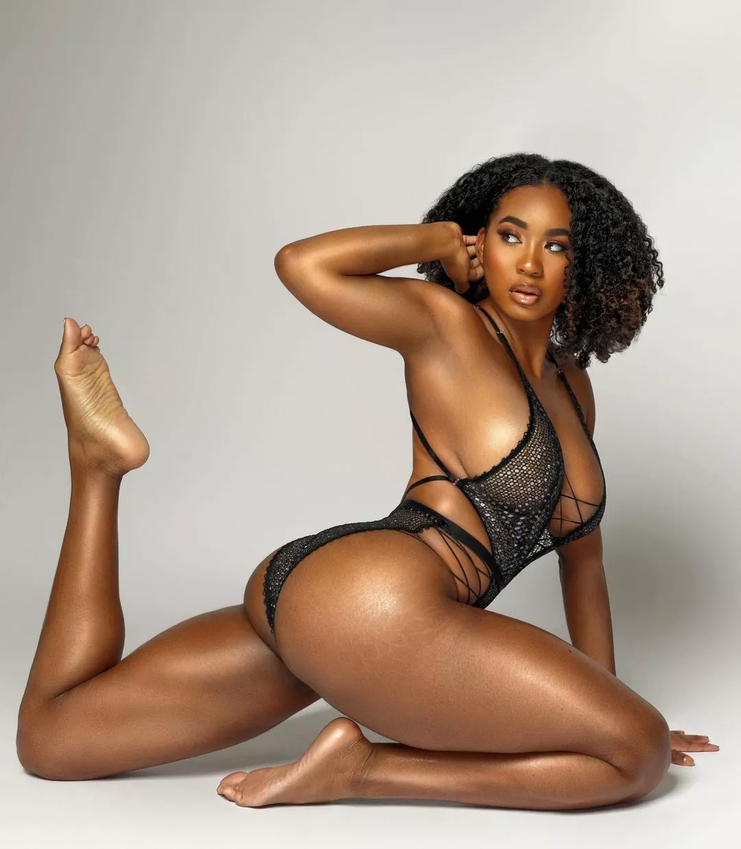 Bayleigh You know It's the outside that matters 😎 posted by bigfan1983