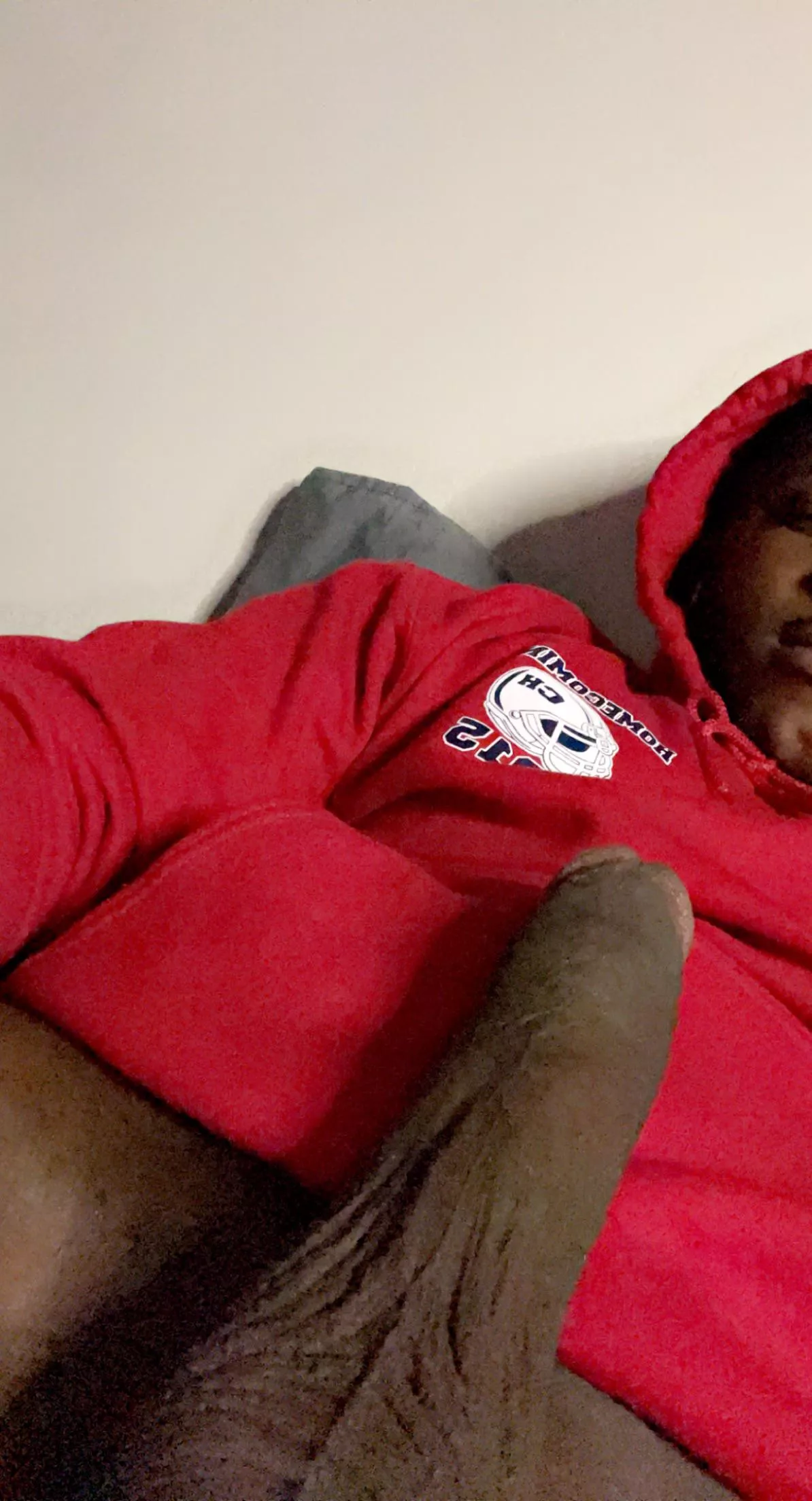 BBC top. Looking for a horny thick bottom to wake him up. 👻htalib17 😏 posted by Historical-Set8258