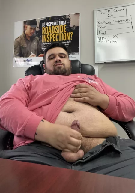 Be a good boy and come worship daddy by sexymopbucket