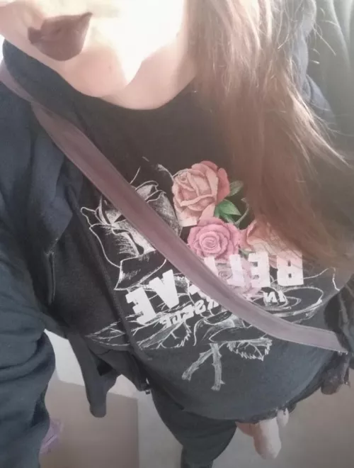 Be a good boy and give goth momma a kiss x by MongoMangoPingu