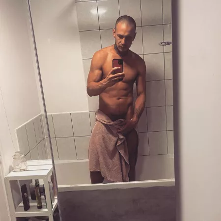 Be good and I drop the towel 😈 by str8mateboxers