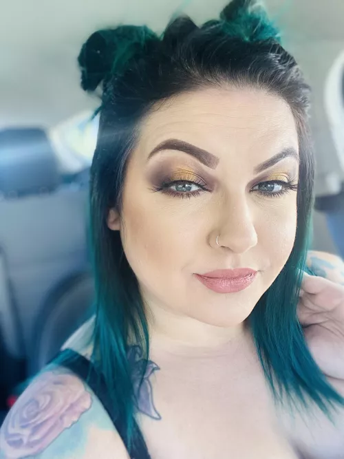 Be honest, am I pretty ? by officialallyrose