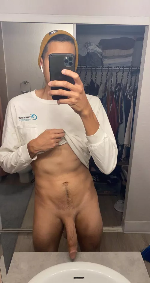 Be honest, could you give me a hand? by Tiny_Turtles