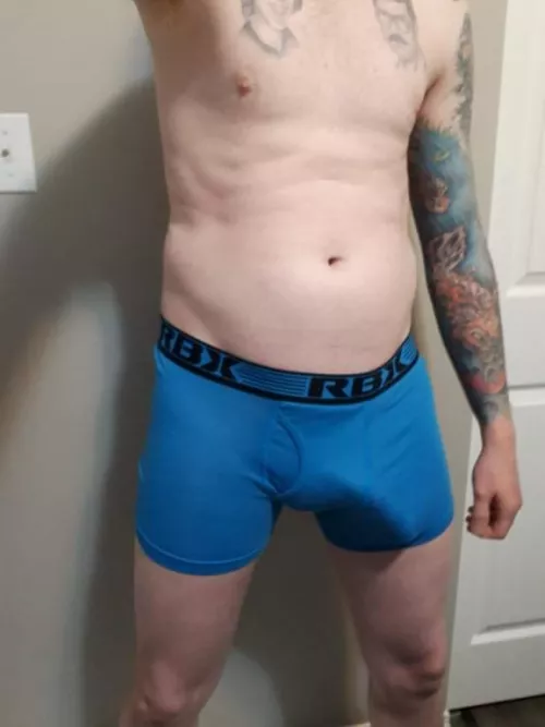 Be honest. It isn't that noticable.... is it? by Randomradomness69