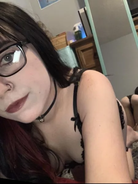 Be honest.. would you put a baby in me? 🥺 by ScarlettLady1129