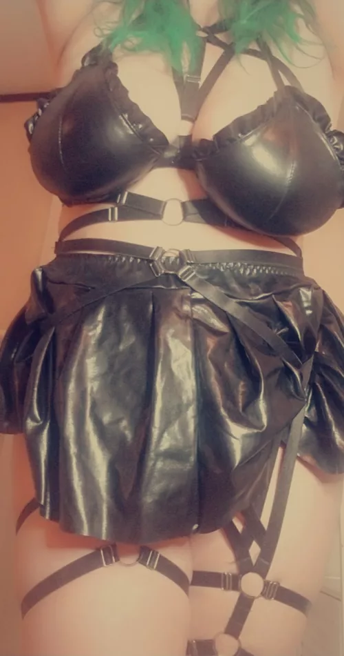 Be my bitch! by premiumthickchick