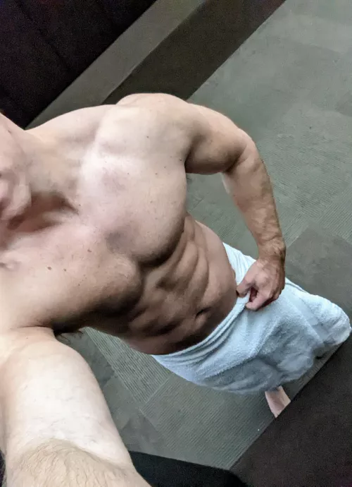 Be my locker room buddy by Potential-Sandwich99