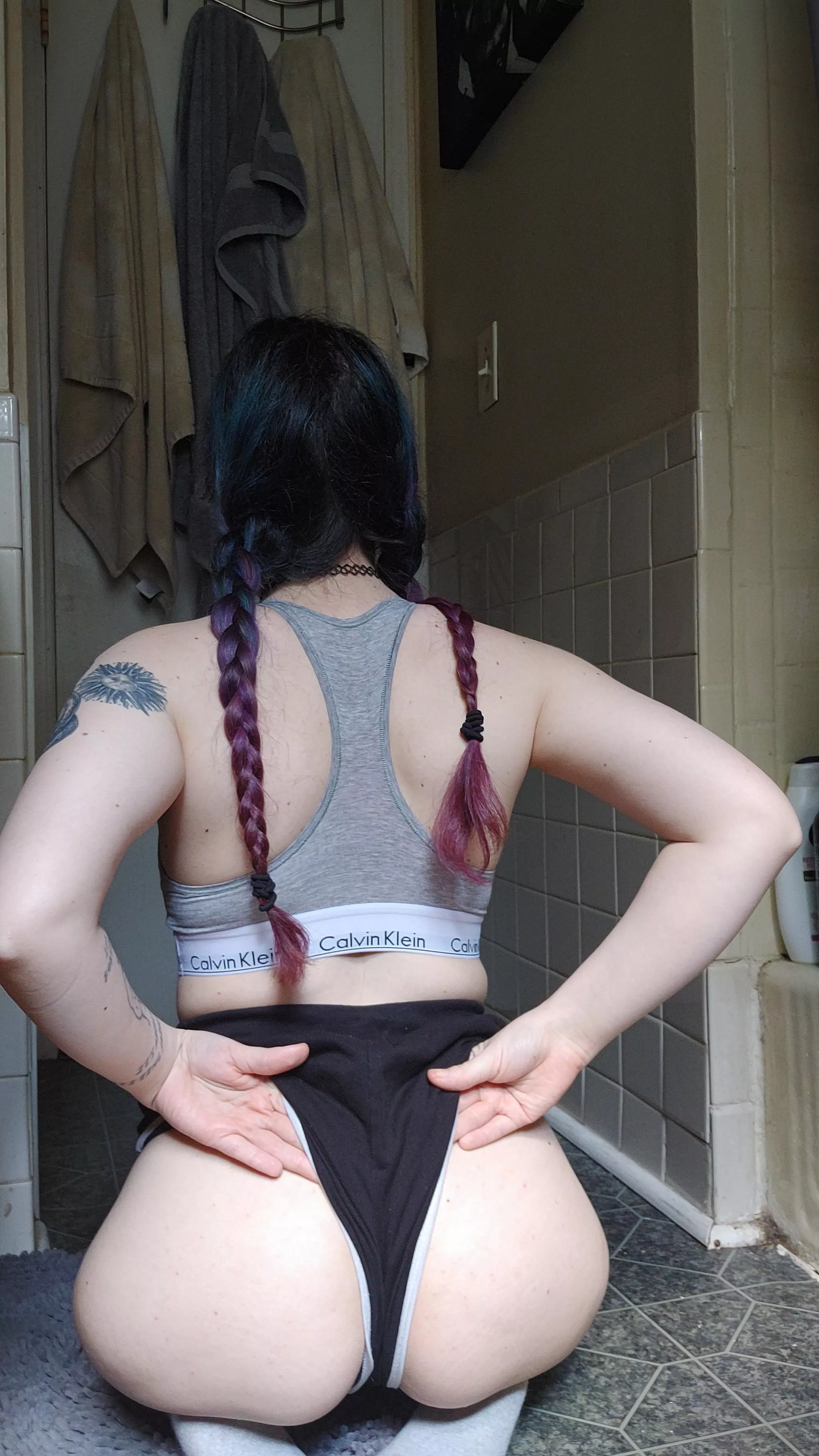 be my personal trainer? posted by LilRedVelvettt