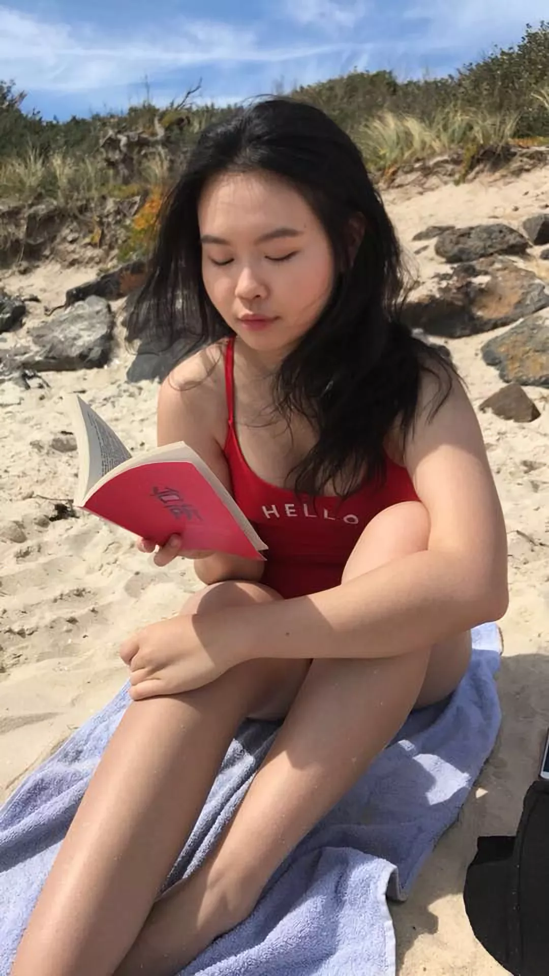 Beach and books posted by allisonthego