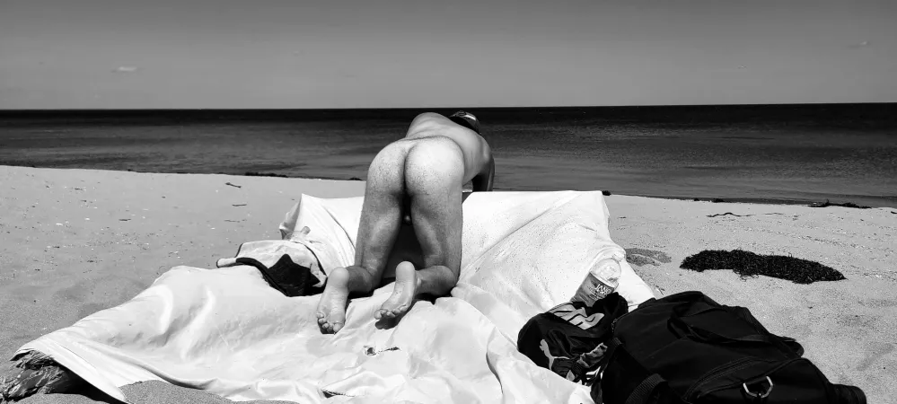 Beach bum by Logan_Luke_OF