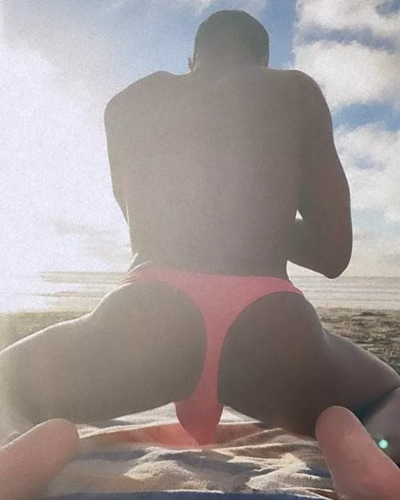Beach day booty ⛱️ posted by CaliJockBoi