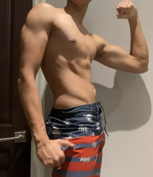 Beach day. What do you think? :) by Dolangrey99