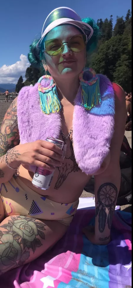 Beach fest by DogsArentCats