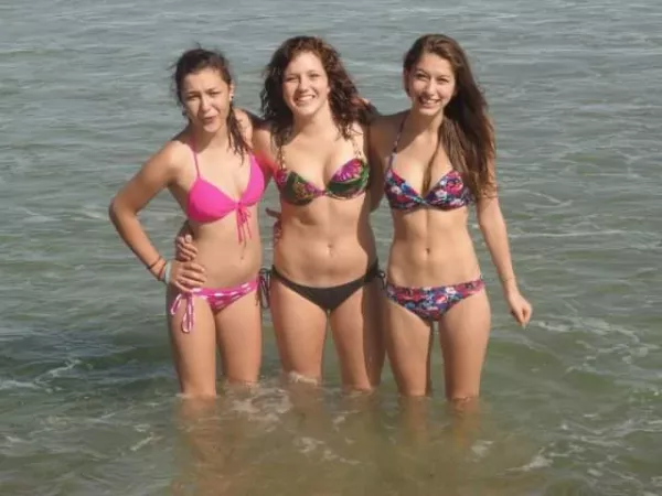 Beach trip by Creep11190