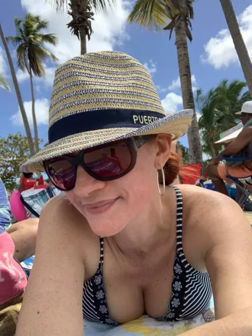 Beach utie by Chumwithrum78