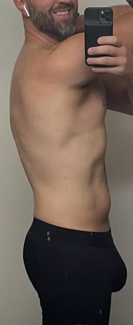 Beard and bulge by b_rizzle2