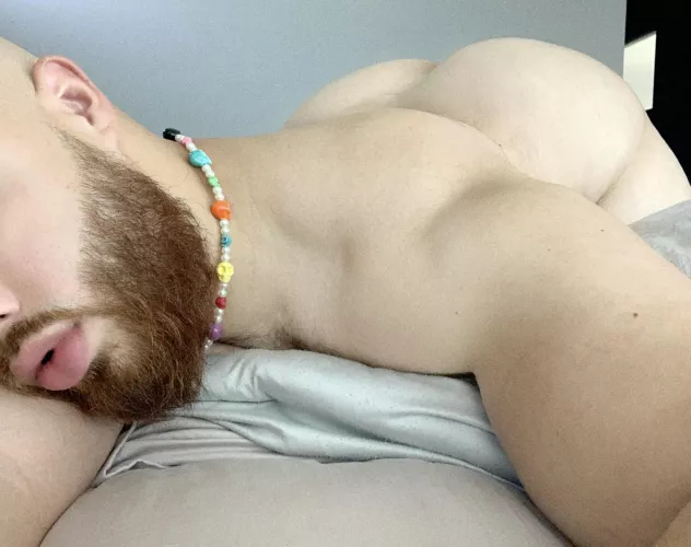 Beard and man ass 🍑 by tamagotchew