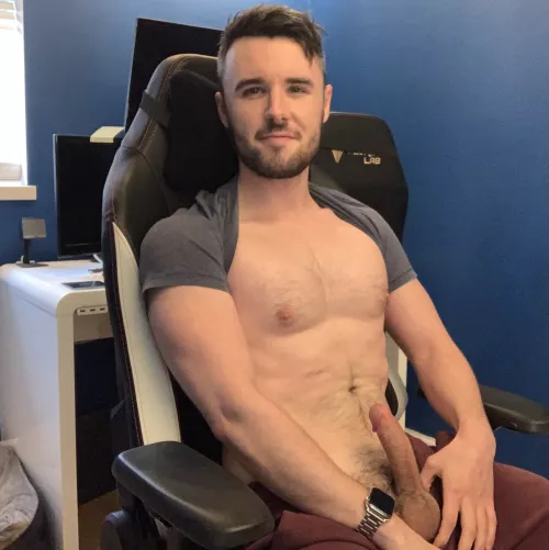 Beards, boners and battlestations by KaiDaniels2054