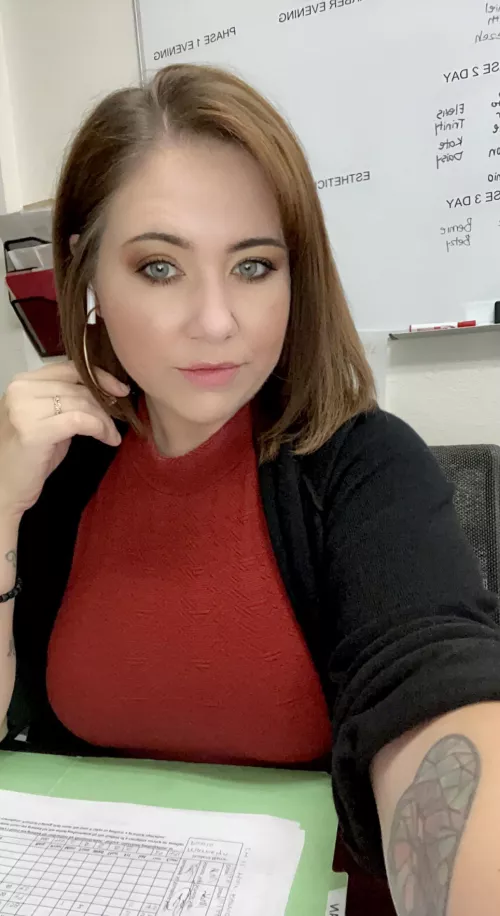 Beat the bratty look of my face 🖤😈 by brattysubbee