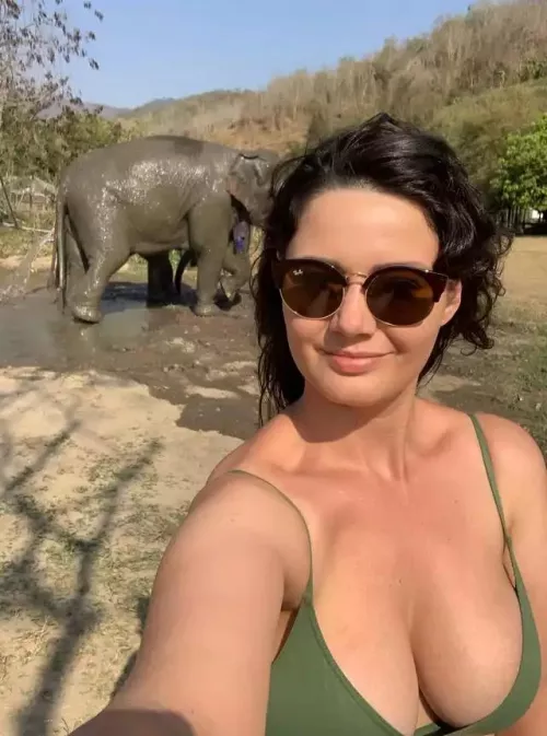 Beautiful big tits in a tight bikini! by paulevans239