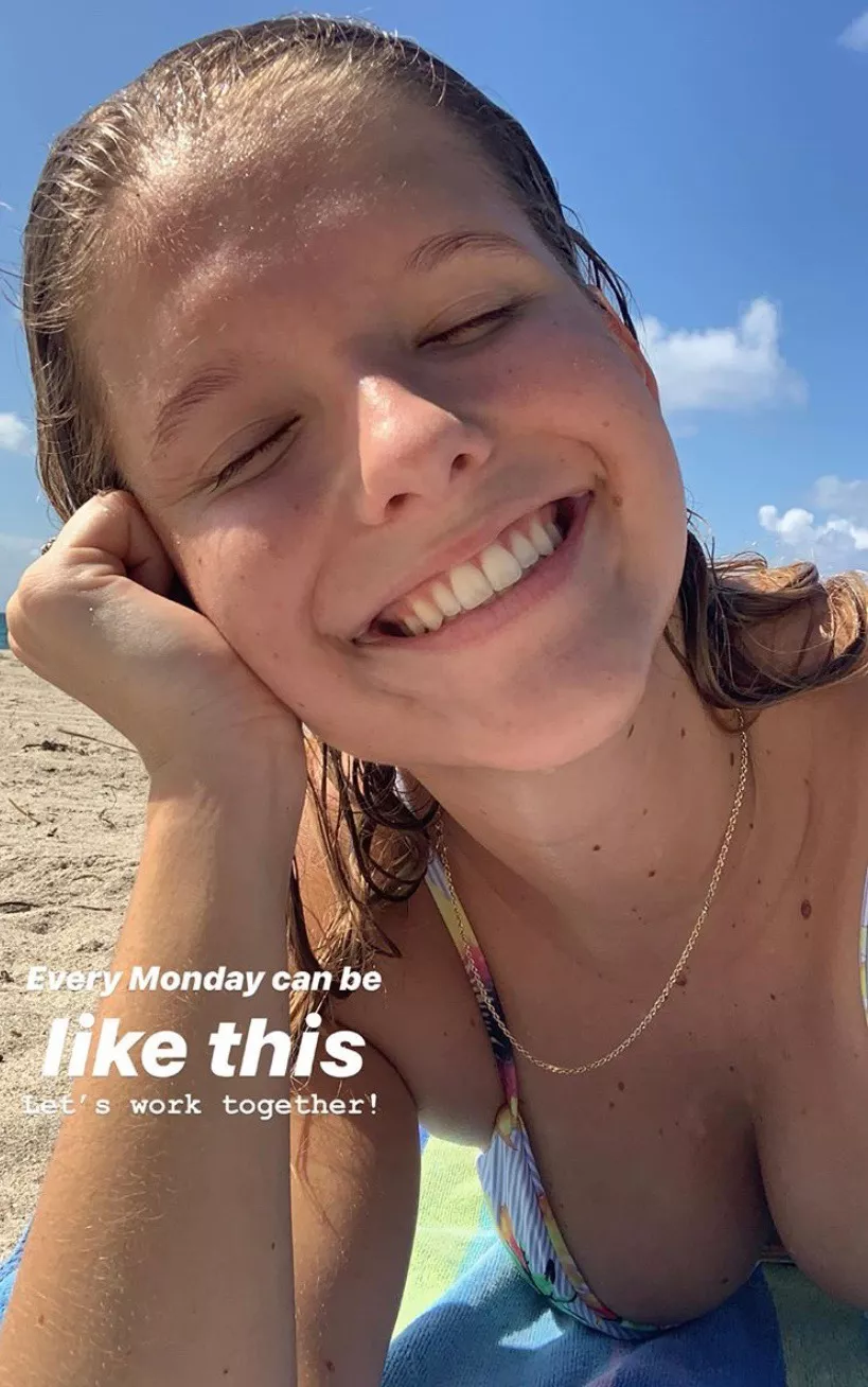 Beautiful Bikini Tits posted by aabbccdefg