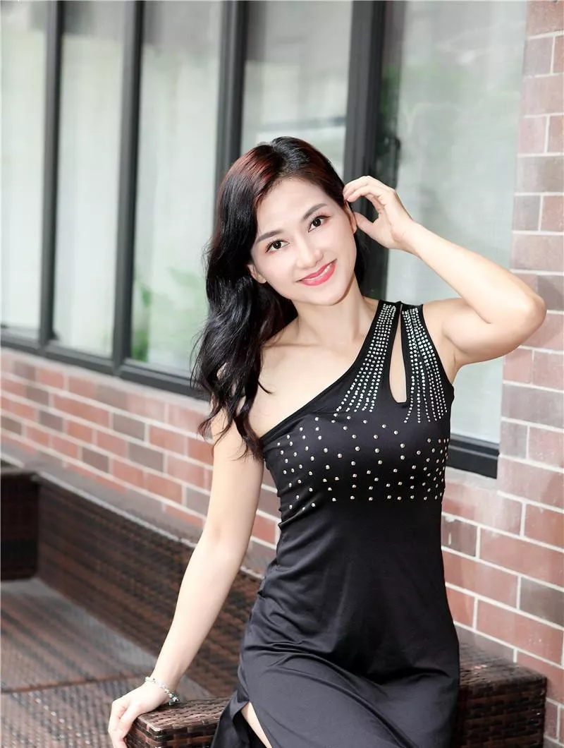 Beautiful Chinese woman [F43] posted by Snoo-53338