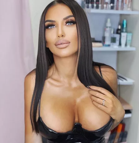 Beautiful Deana by fap_jack_