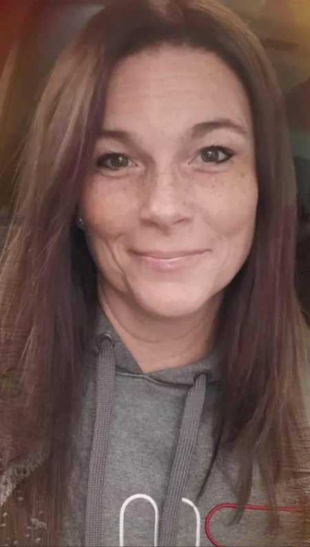 Beautiful milf by popingtarts