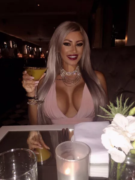 Beautiful smile, gorgeous cleavage by [deleted]