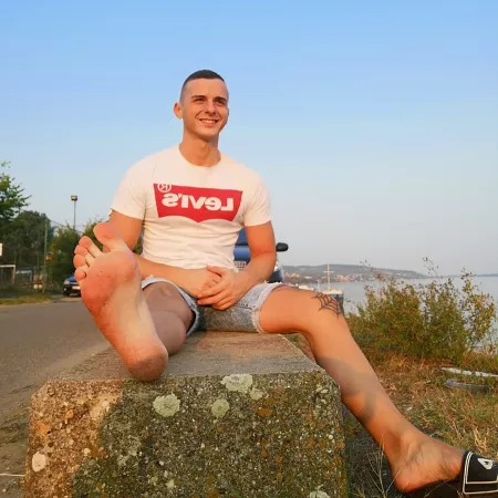 Beautiful sunny day 😎💪🌞 by Leoken91