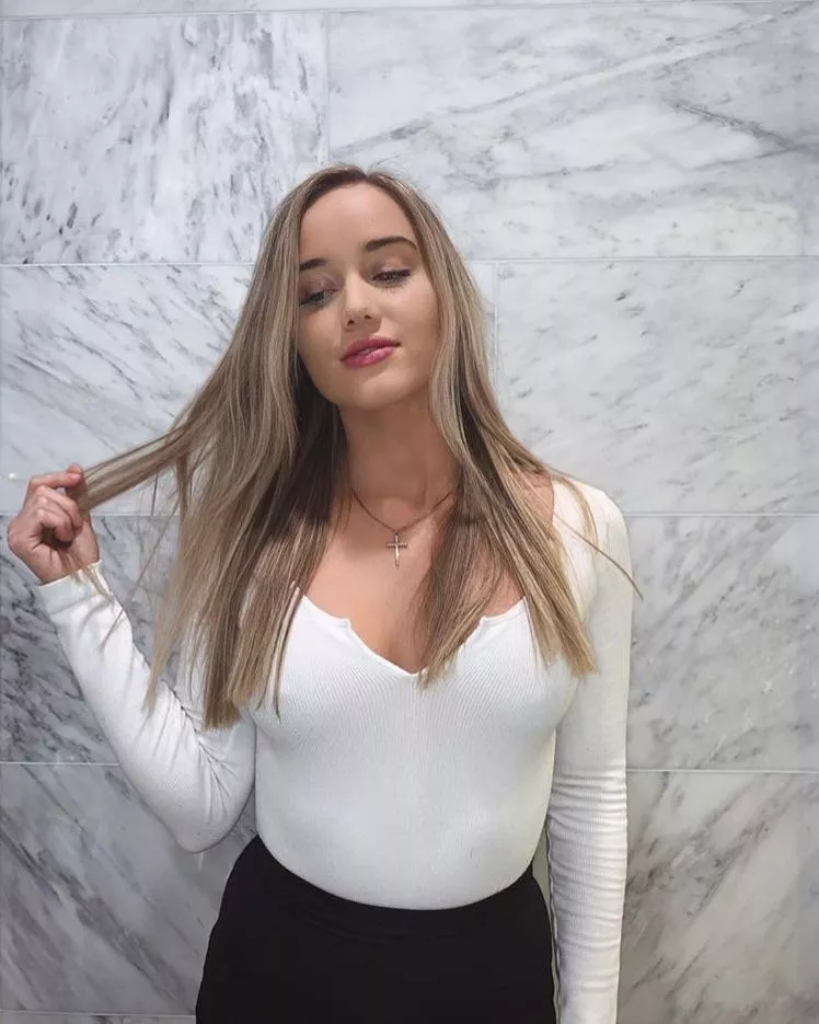 Beautiful posted by coldhearted23