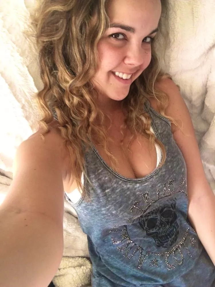 Beautiful with or without makeup posted by Maahee_2