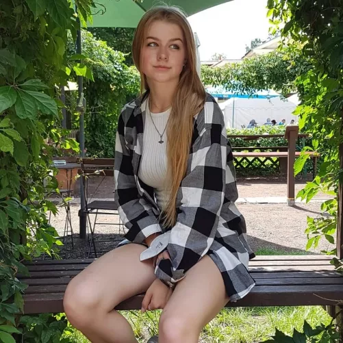 Beauty on a bench by al1some