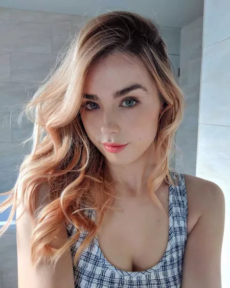 Beauty by Blankbanana