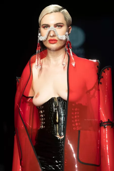 Because fashion that’s why by CrunchyMole