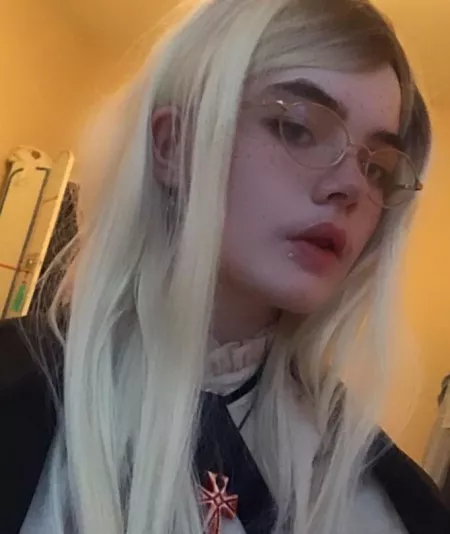 because I’m shy I don’t know how long I’ll keep this up, but this is me cosplaying (Sir Integra Van Helsing) by johanliebchen