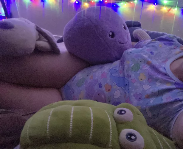 Bedtime means comfy & cozy ☺️ by Crowquill_