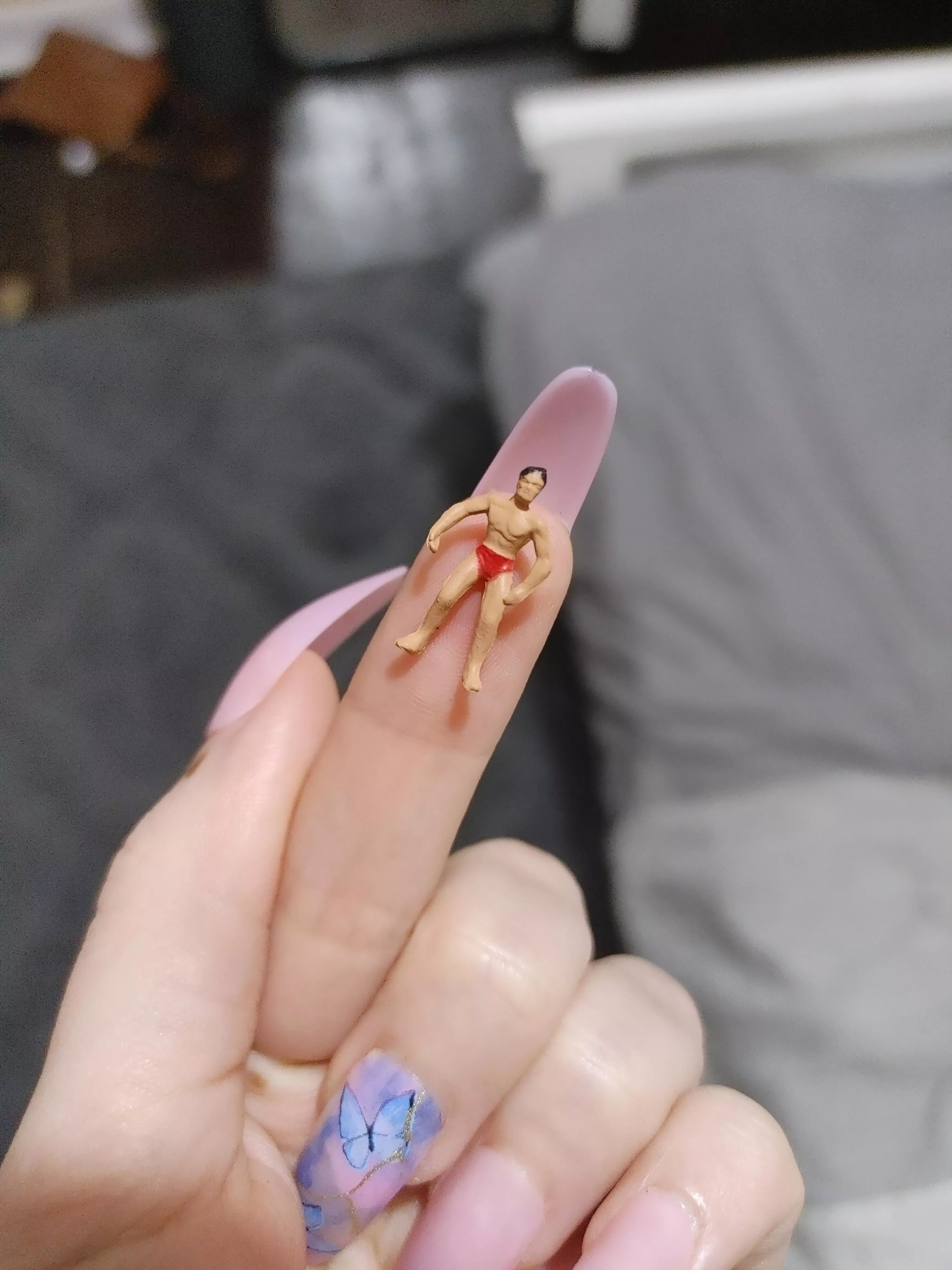 been doing a ton of giant content lately it's so fun! posted by LilRedVelvettt