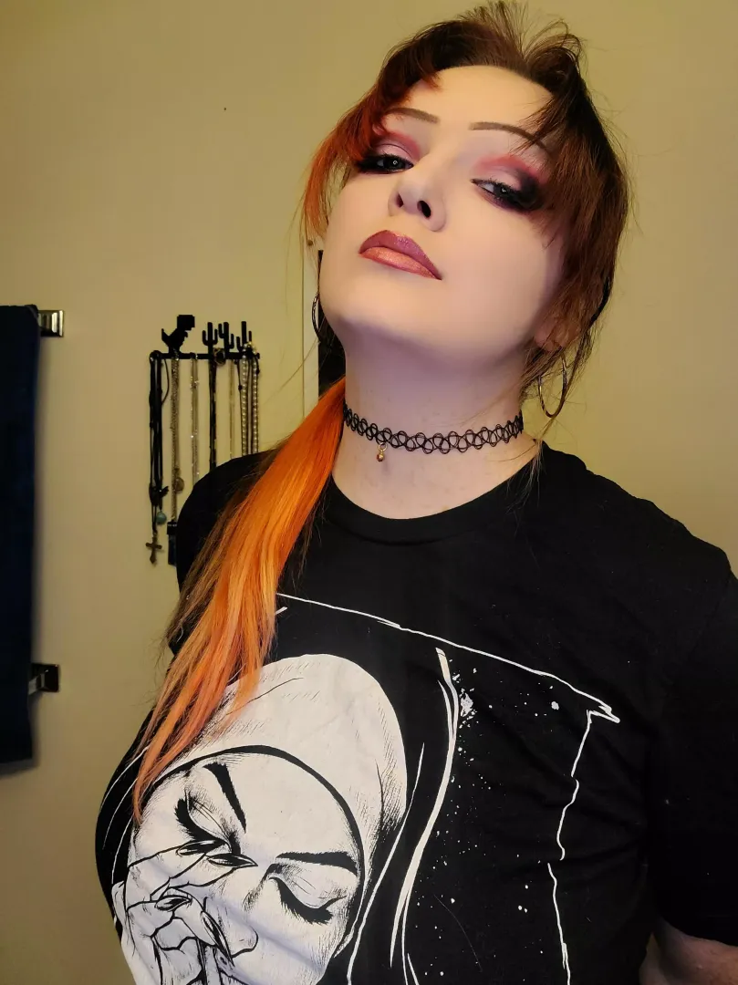 Been far too long since I wore one, figured Emo Nite was a call to arms posted by SekushiKitten97