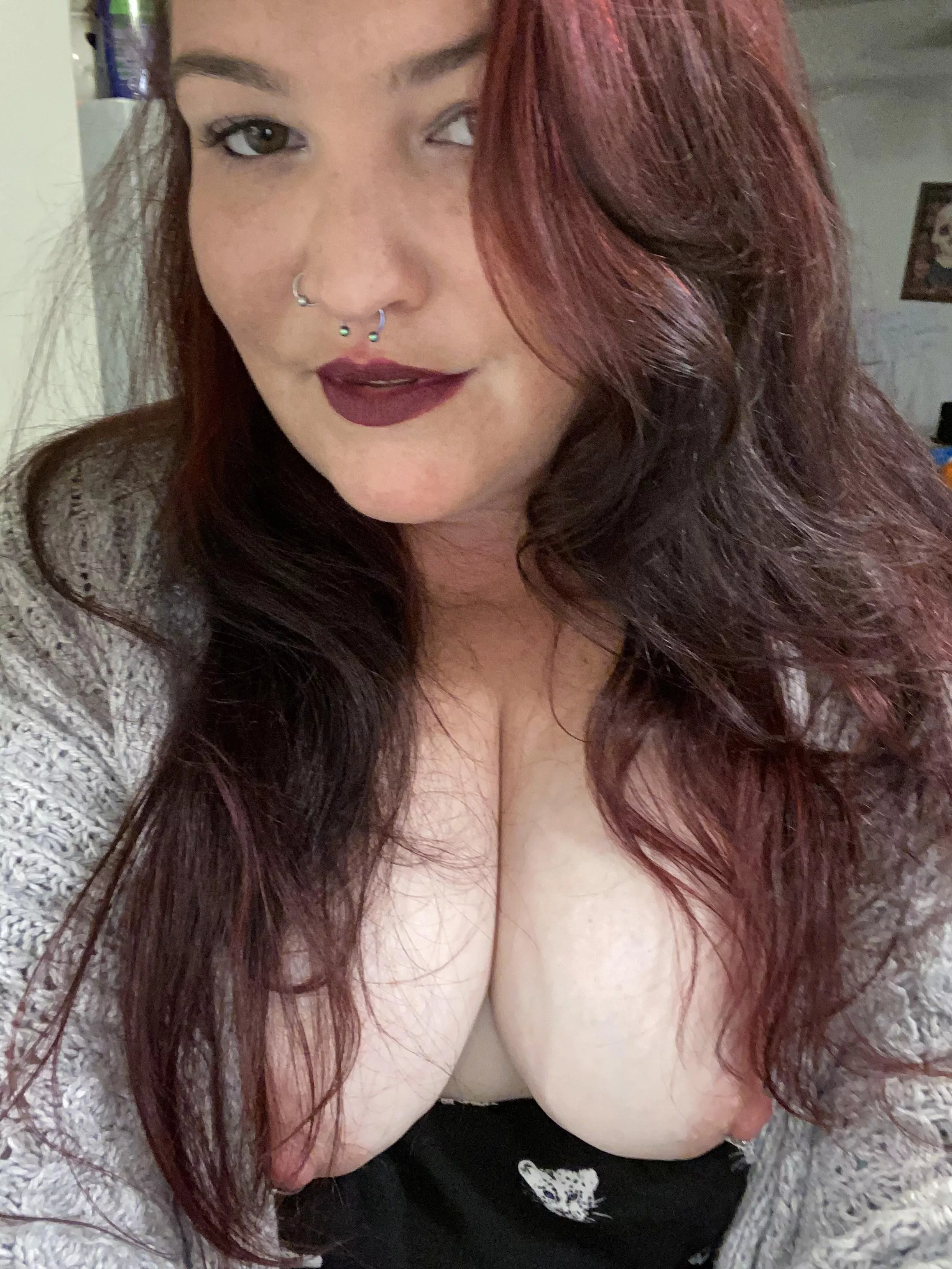 Been feeling a little off today… can you turn me on again?! 😈 posted by wetncurvy